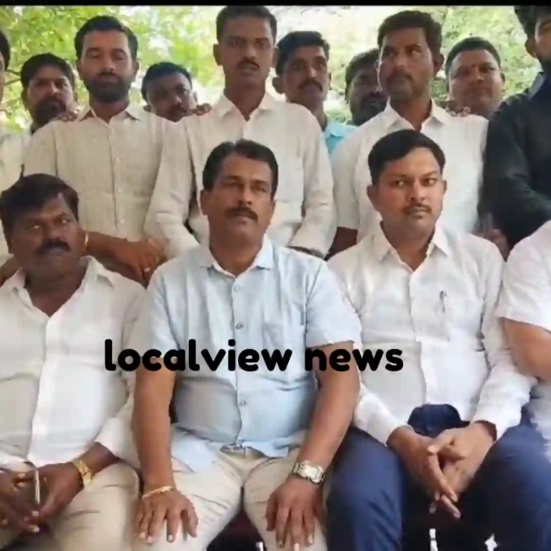 /stop-talking-shiva-guddapur-demand-for-minister-satish