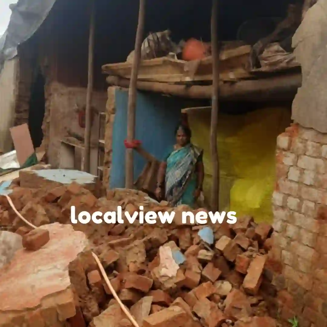 /wall-collapse-due-to-continuous-rain-a-pregnant-woman-who-escaped-danger
